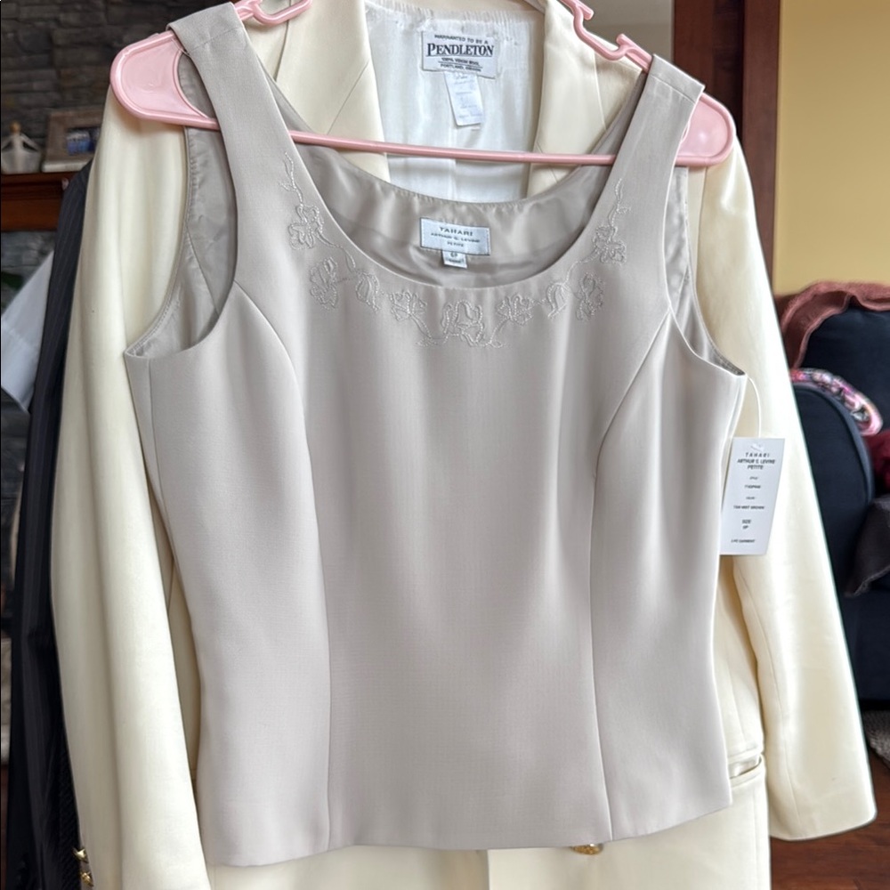 Tahari Beige Sleeveless Top